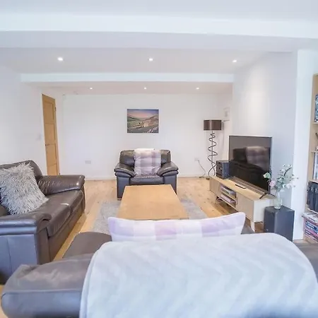 Superb 2 Bedroom Town Apartment, Quiet Location Harrogate